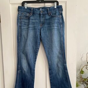 7 FOR ALL MANKIMD Size 29 A Pocket Jeans